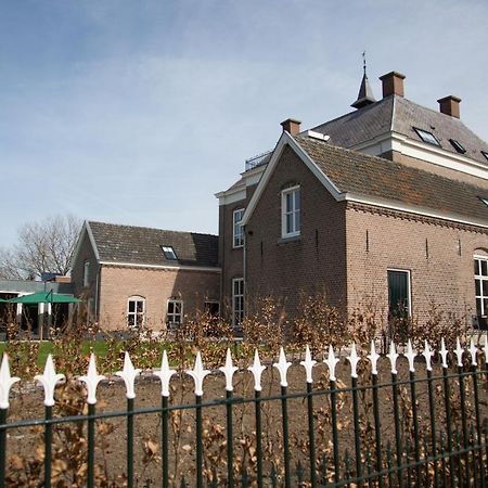 B&B Groepsaccommodatie De Pastorie Lage Mierde Exterior foto