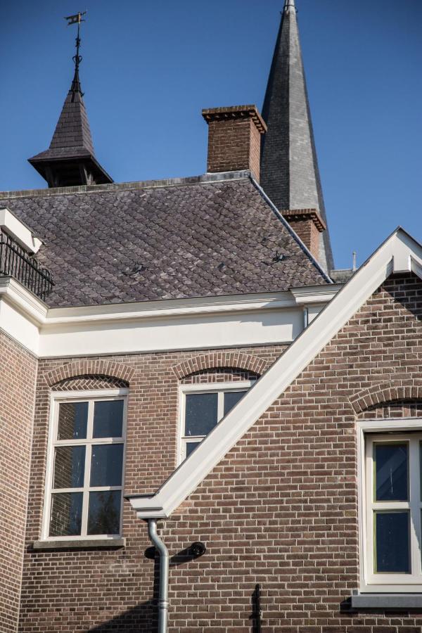 B&B Groepsaccommodatie De Pastorie Lage Mierde Exterior foto